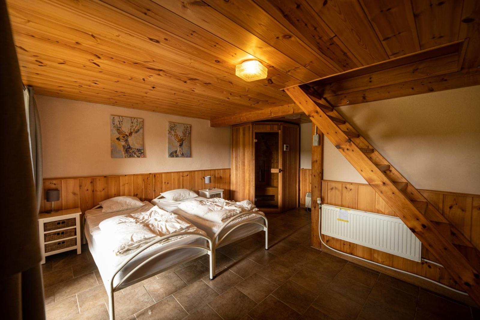 Hotel Ardenparks Petite Suisse Dochamps Esterno foto