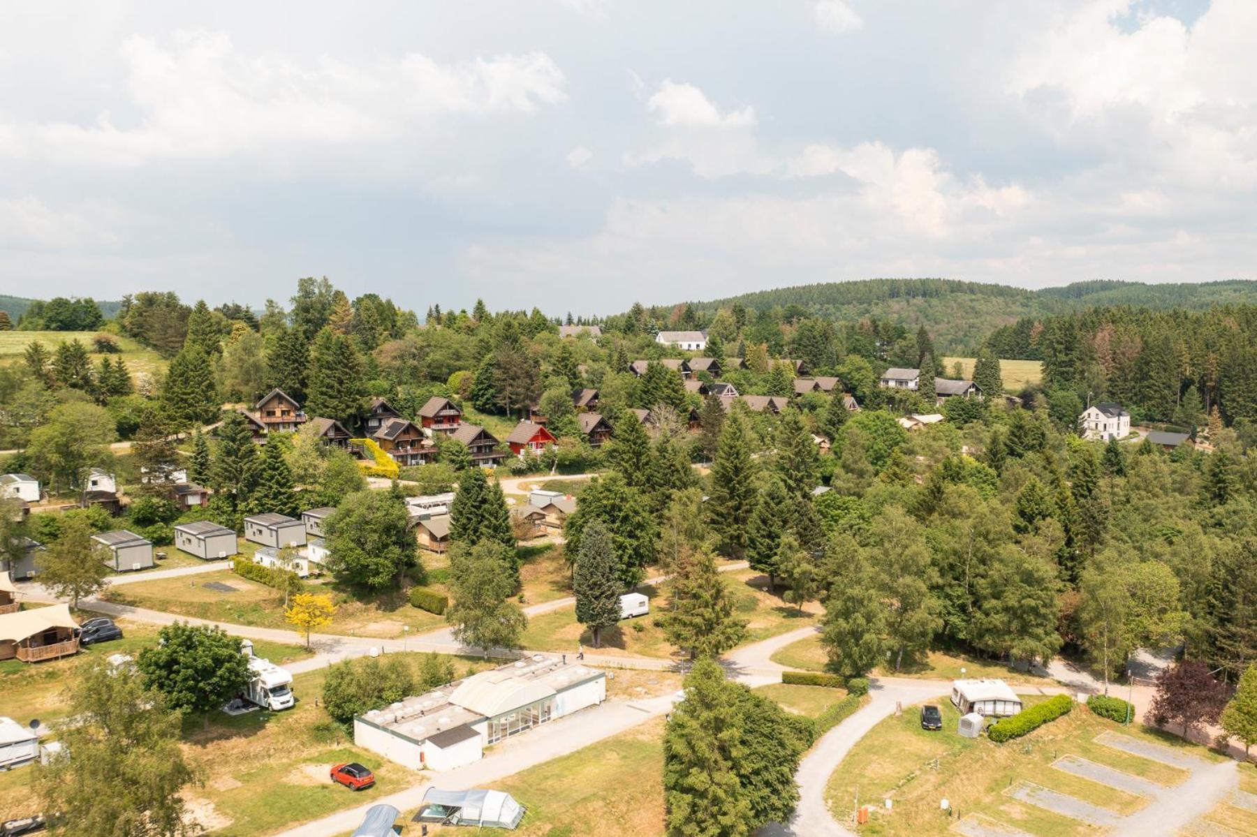 Hotel Ardenparks Petite Suisse Dochamps Esterno foto